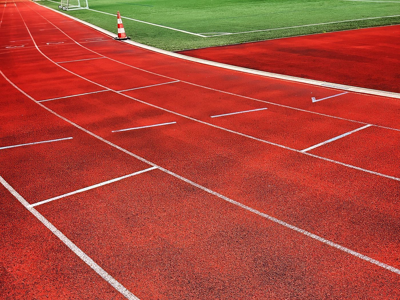 1400x1050 Wallpaper field, marking, stripes, red