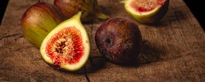 Preview wallpaper fig, fruit, wedges, board, ripe