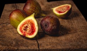 Preview wallpaper fig, fruit, wedges, board, ripe