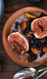 Preview wallpaper figs, currants, breakfast
