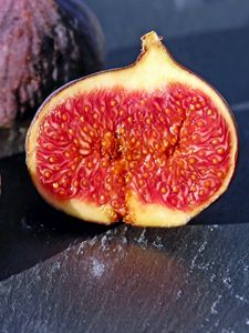 Preview wallpaper figs, fruit, ripe