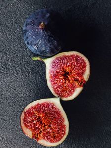 Preview wallpaper figs, fruit, wedges, fresh