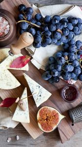 Preview wallpaper figs, grapes, cheese, board