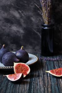 Preview wallpaper figs, slices, fruit, purple