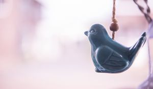 Preview wallpaper figure, bird, pendant