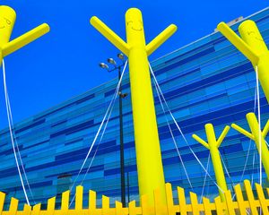 Preview wallpaper figures, smiles, decoration, yellow, building, architecture