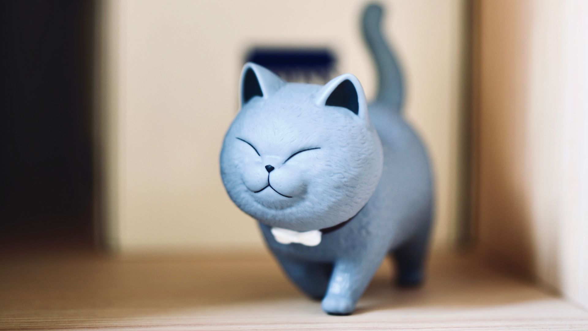 Download wallpaper 1920x1080 figurine, cat, cute, funny full hd, hdtv