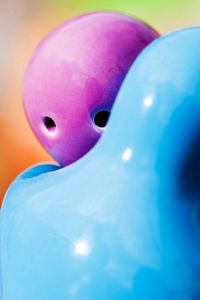 Preview wallpaper figurines, hugging, blue, purple