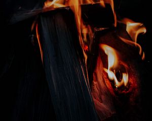 Preview wallpaper fire, bonfire, firewood, flame, dark