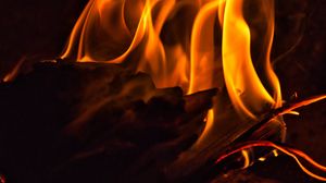 Preview wallpaper fire, bonfire, flame, dark, firewood, burning