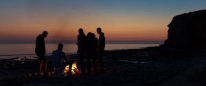 Preview wallpaper fire, camping, silhouettes, rest, beach