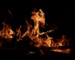 Preview wallpaper fire, flame, darkness, night