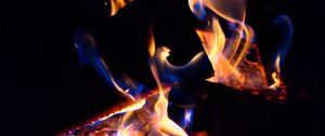 Preview wallpaper fire, flame, firewood, dark