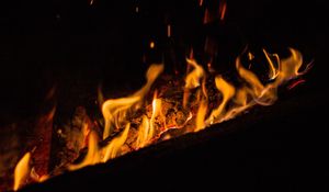 Preview wallpaper fire, flame, sparks, bonfire