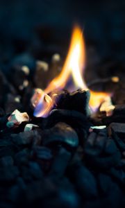 Preview wallpaper fire, flame, stones, macro, dark