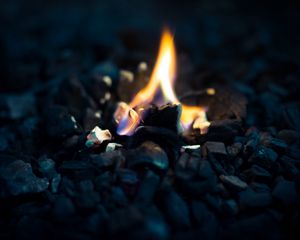 Preview wallpaper fire, flame, stones, macro, dark