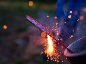 Preview wallpaper firecrackers, sparks, fireworks