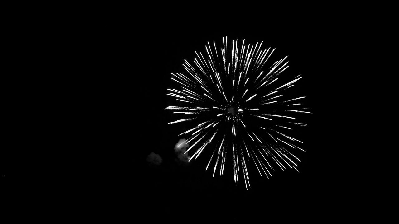 Wallpaper fireworks, salute, night, black, bw