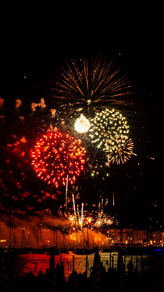 540x960 Wallpaper fireworks, salutes, lights, glow, holiday, night, dark