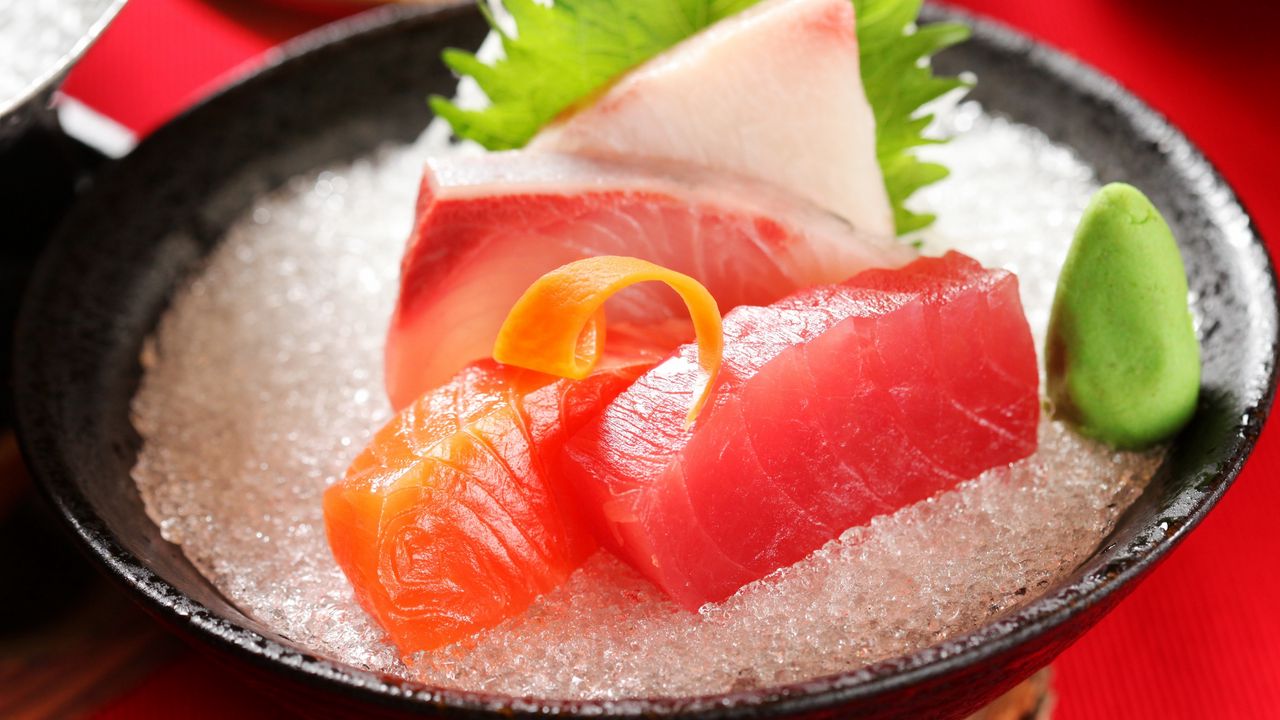 Wallpaper fish, salt, wasabi