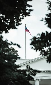 Preview wallpaper flag, usa, building, trees