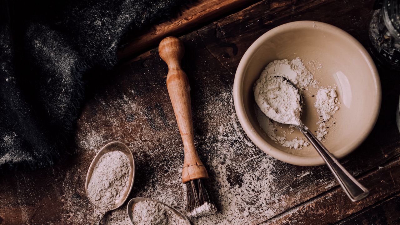 Wallpaper flour, spoons, wooden, surface