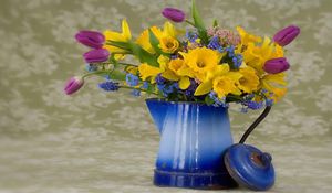 Preview wallpaper flower, tea, old, colorful, surprise