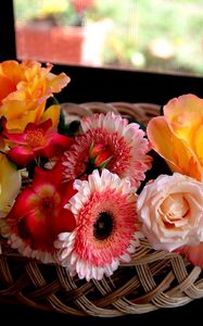 Preview wallpaper flowers, basket, beautiful