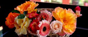 Preview wallpaper flowers, basket, beautiful