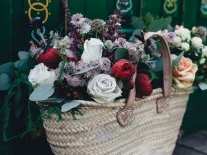 Preview wallpaper flowers, basket, bouquet