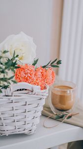 Preview wallpaper flowers, bouquet, basket, coffee, glass