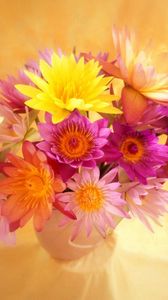 Preview wallpaper flowers, bouquet, bright, vase, blurring