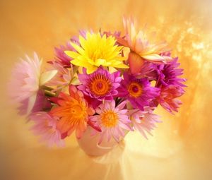 Preview wallpaper flowers, bouquet, bright, vase, blurring