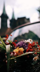 Preview wallpaper flowers, bouquet, castle, blur