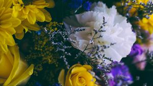 Preview wallpaper flowers, bouquet, composition, colorful