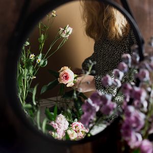 Preview wallpaper flowers, bouquet, mirror, florist