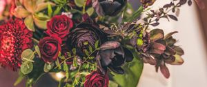 Preview wallpaper flowers, bouquet, roses, tulips, red, black