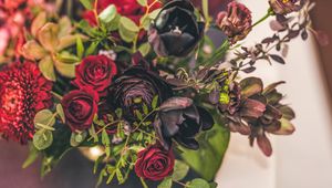 Preview wallpaper flowers, bouquet, roses, tulips, red, black