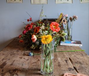 Preview wallpaper flowers, bouquet, vase, decor, colorful