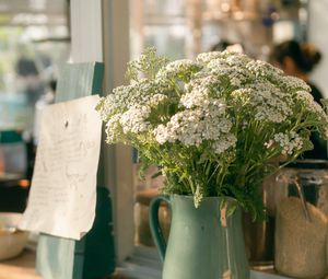 Preview wallpaper flowers, bouquet, vase, light
