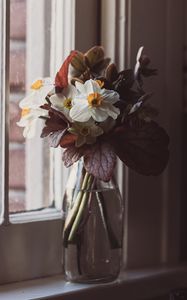 Preview wallpaper flowers, bouquet, vase, windows