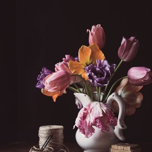 Preview wallpaper flowers, bouquet, vase, books, aesthetics