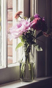 Preview wallpaper flowers, bouquet, window, vase