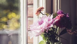 Preview wallpaper flowers, bouquet, window, vase