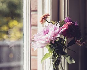 Preview wallpaper flowers, bouquet, window, vase