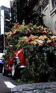 Preview wallpaper flowers, car, bouquets