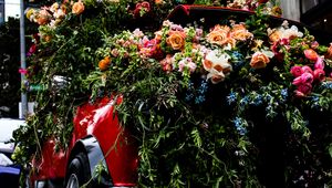 Preview wallpaper flowers, car, bouquets