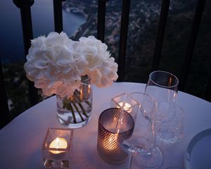 Preview wallpaper flowers, glasses, candles, romance, blur