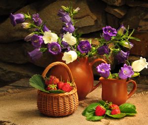 Preview wallpaper flowers, jugs, strawberry, basket, stone, table