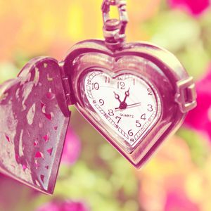 Preview wallpaper flowers, summer, watch, chain, heart